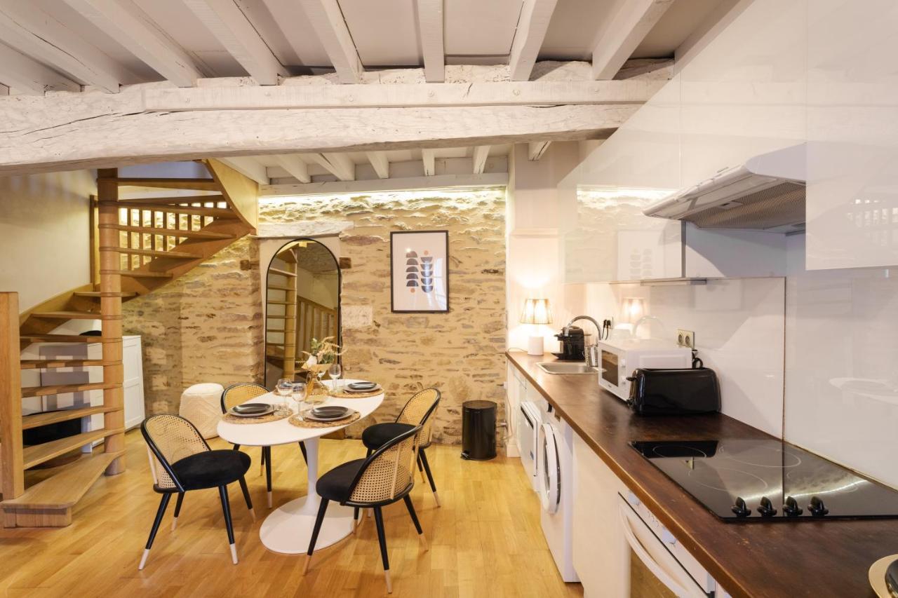 La Tourelle & L'Honore - 2 Appartements Dans Le Centre Historique De 렌 외부 사진